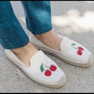 Saludos Cherry Embroidered Espadrilles - Cream
